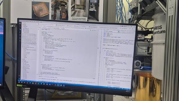 양자컴퓨팅은 질문하는 것도 일반 컴퓨터와 다르다. 전문 코딩은 물론 여러 수식이 포함된다. [사진=정종오 기자]