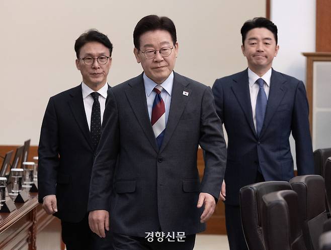 이재명 대통령이 지난 5일 오전 청와대 본관에서 열린 제8회 임시 국무회의에 참석하고 있다. 김창길 기자