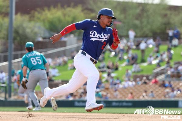 에스피날은 타석에서 좋은 모습 보여주고 있다. 사진=ⓒAFPBBNews = News1