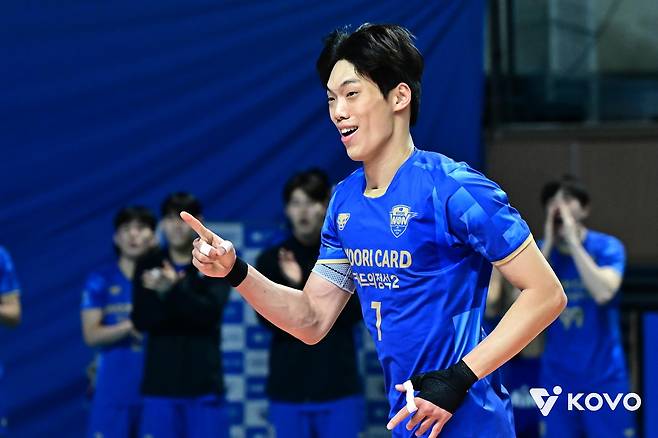 우리카드의 미들블로커 이상현 [한국배구연맹 제공. 재판매 및 DB 금지]