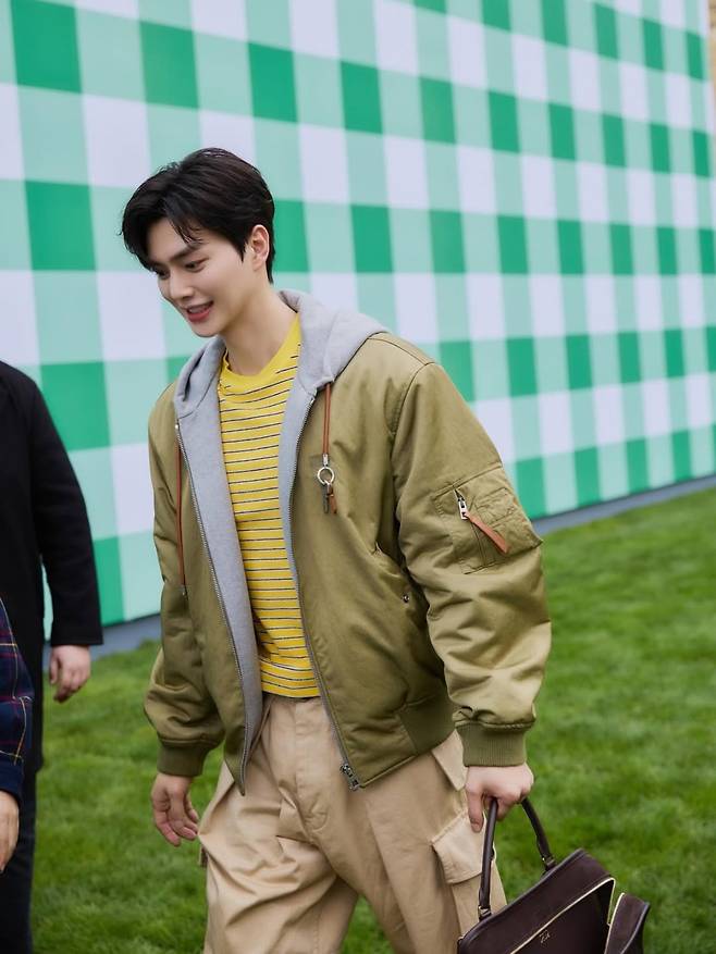 사진 = 송강 인스타그램