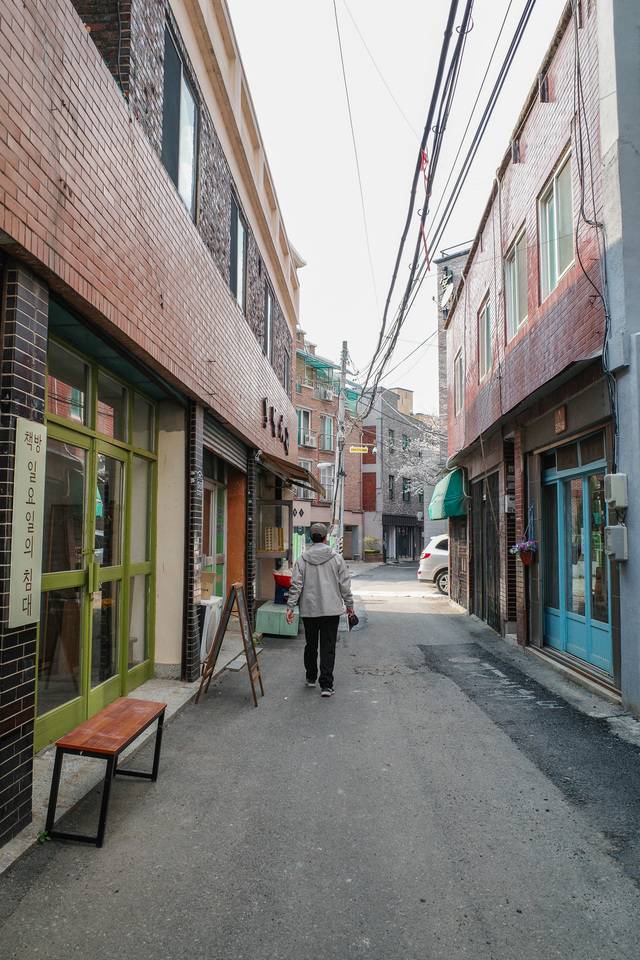 남문사잇길 골목. 공간 리허설 제공