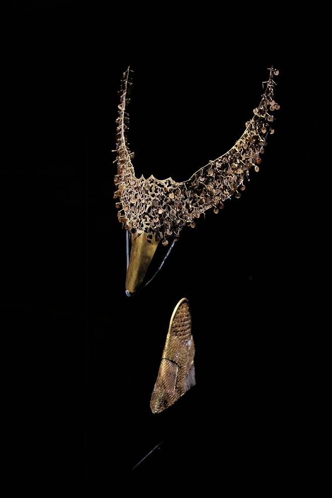 금관총 금제 관식 및 관모(국보). /국립경주박물관 제공