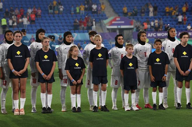 한국과 AFC 여자 아시안컵 경기에 나선 이란 여자 축구 대표팀. 사진=AFPBB NEWS