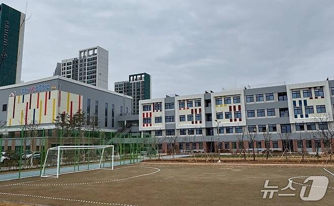 지난 1일 동시 개교한 무안사랑초와 무안사랑유치원 (전남교육청 제공, 재판매 및 DB 금지)/뉴스1