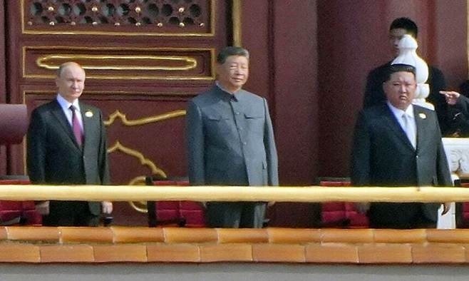 (왼쭉부터)블라디미르 푸틴 러시아 대통령과 시진핑 중국 국가 주석, 김정은 북한 국무위원장이 지난해 9월 중국 베이징 톈안먼광장에서 열린 전승절 80주년 기념 대규모 열병식에 참석했다. 세계일보 자료사진