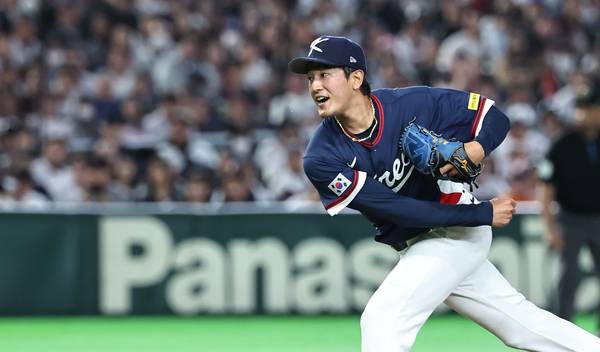 7일 일본 도쿄돔에서 열린 2026 WBC 조별리그 C조 2차전 대한민국과 일본의 경기. 한국 선발 투수 고영표가 역투하고 있다./연합뉴스