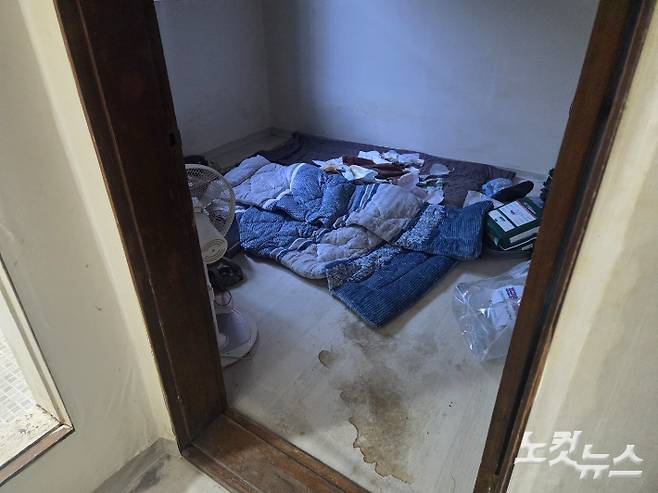 정수씨가 살던 7일 서울 동대문구 전농동의 한 다세대주택 반지하방. 민소운 기자