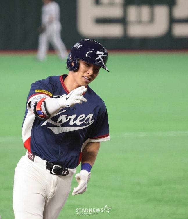 투런포를 쏘아올린 김혜성. /사진=강영조 선임기자
