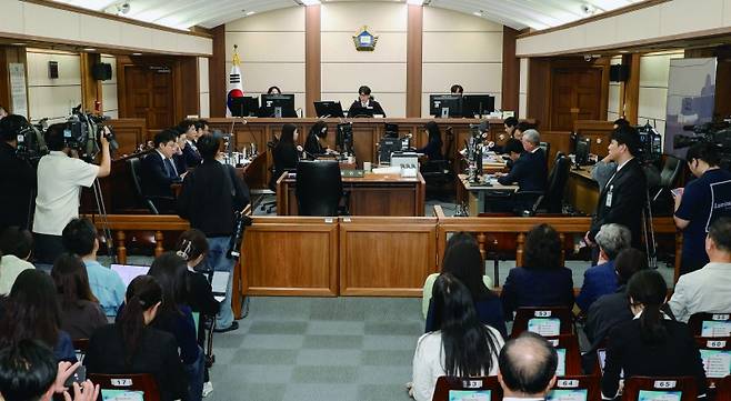 내란의 주범들은 여전히 남탓으로 일관하고 있다.[사진｜뉴시스]