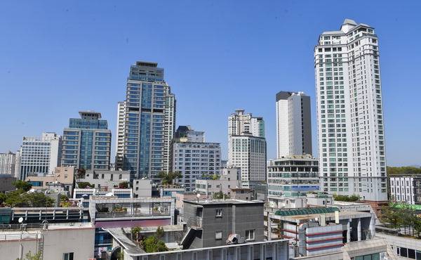 한국부동산원이 최근 발표한 주간 아파트 가격 동향 조사에서 화성특례시 동탄구가 아파트값 주간 상승률 1위를 차지했다. 사진은 동탄신도시 전경. <기호일보 DB>