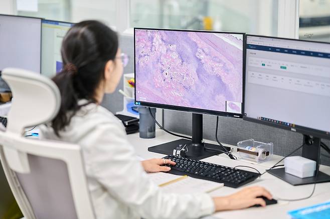 그린벳은 검체 처리부터 슬라이드 제작, 병리 판독까지 전 과정을 일원화한 '원스텝(One-step) 병리 시스템'을 운영하고 있다.