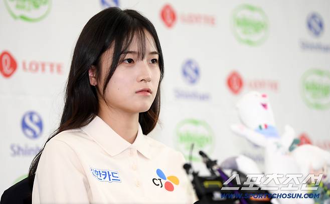 제25회 밀라노 코르티나담페초 동계올림픽 스노보드 여자 하프파이프 금메달리스트 최가온 미디어데이가 9일 서울 송파구 올림픽파크텔에서 열렸다. 최가온이 취재진 질문에 답하고 있다. 송파=박재만 기자 pjm@sportschosun.com/2026.03.09/