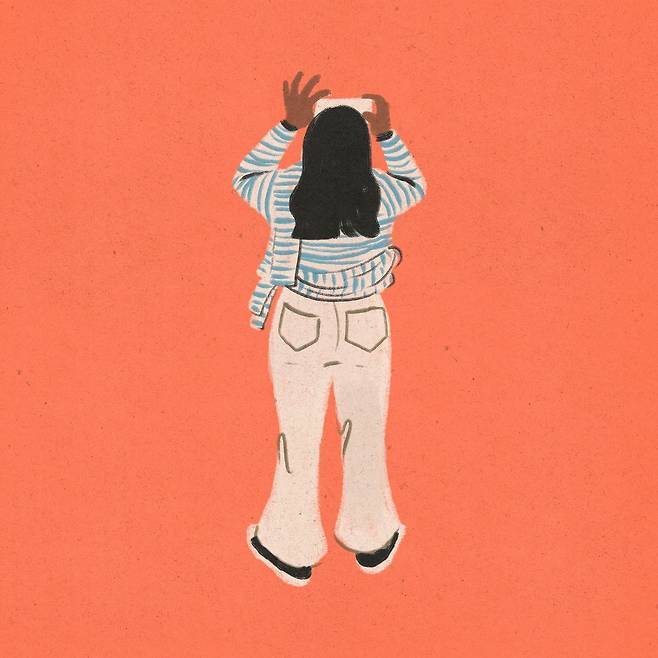 작품 속 사람들은 얼굴이 감춰져 있는 경우가 많은데, 헤일리 티프먼은 일상 모습을 포착하는 걸 더 중요하게 생각했다. ©Haley Tippmann