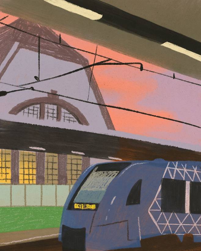 색채와 빛은 기억의 밀도를 드러내는 도구가 되고, 보는 이는 자신 안에 남아 있는 오래된 풍경을 자연스럽게 떠올리게 된다. ©Haley Tippmann