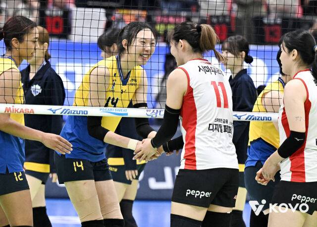 양효진과 시마무라./KOVO