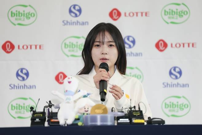 미디어데이에서 발언하는 최가온 - 미디어데이에서 발언하는 최가온     (서울=연합뉴스) 김성민 기자 = 2026 밀라노·코르티나담페초 동계올림픽 스노보드 종목에서 금메달을 딴 최가온이 9일 서울 송파구 올림픽파크텔에서 열린 미디어데이에서 발언하고 있다. 2026.3.9     ksm7976@yna.co.kr (끝)