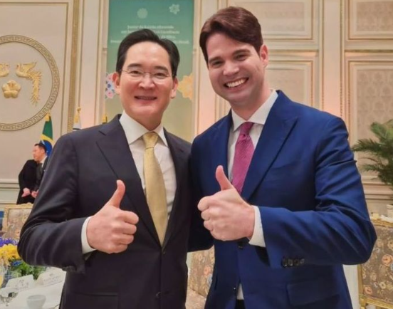 카를로스 고리토  사회관계망서비스