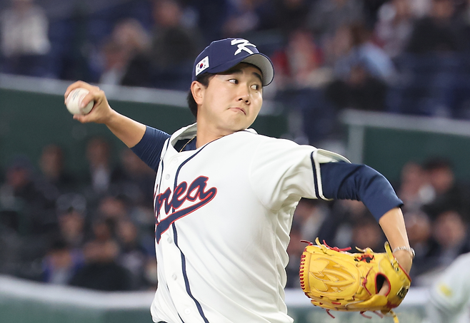 WBC 대표팀 유영찬이 지난 5일 체코전 투구하고 있다. 연합뉴스
