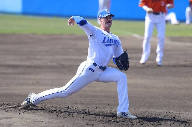 ▲ 팔꿈치 수술이 결정돼 한 경기도 뛰지 못하고 퇴출이 확정된 맷 매닝 ⓒ삼성 라이온즈