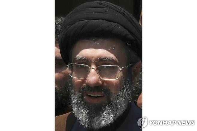 이란 새 최고지도자로 선출된 모즈타바 하메네이 [AP=연합뉴스. 재판매 및 DB 습금지]
