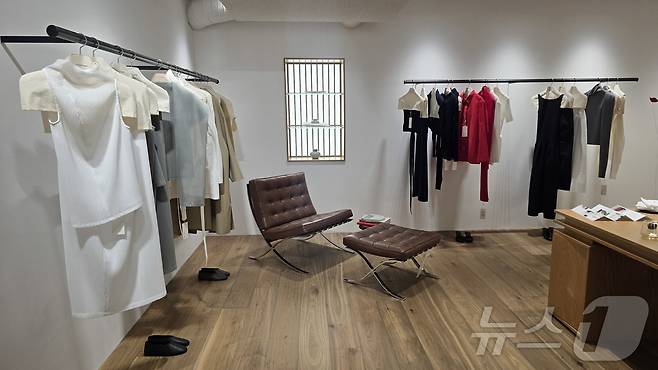 국내 대표 브랜드 인큐베이터 하고하우스의 투자 브랜드인 르셉템버는 서울시 한남동 플래그십 스토어에서 '더 아카이브 ; 본' 컬렉션을 처음 선보였다. ⓒ 뉴스1 최소망