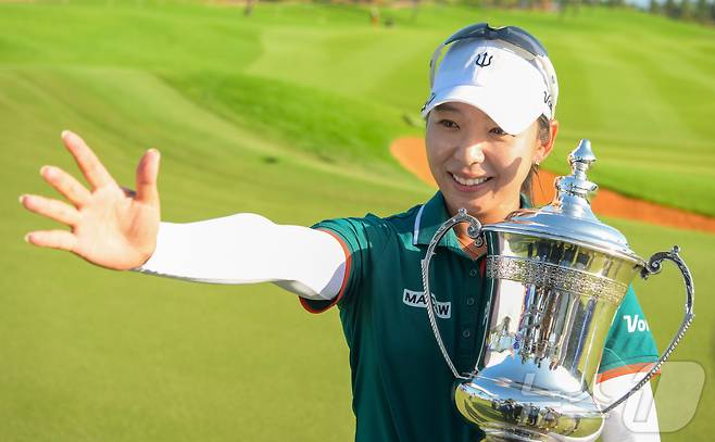 8년 8개월 만에 우승을 차지한 이미향(33) ⓒ 신화=뉴스1