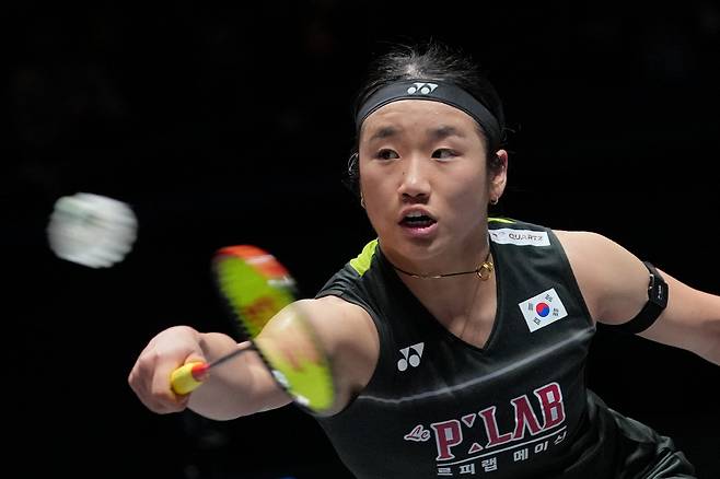 South Korea's An Se-young plays against China's Wang Zhiyi during the women's singles final match at the All England Open Badminton Championships in Birmingham, England, Sunday, March 8, 2026. (AP Photo/Kin Cheung)







<저작권자(c) 연합뉴스, 무단 전재-재배포, AI 학습 및 활용 금지>