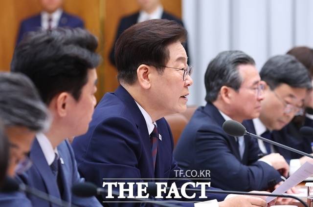 이재명 대통령이 9일 청와대에서 주재한 중동 상황 관련 비상경제점검회의에서 발언하고 있다. /뉴시스