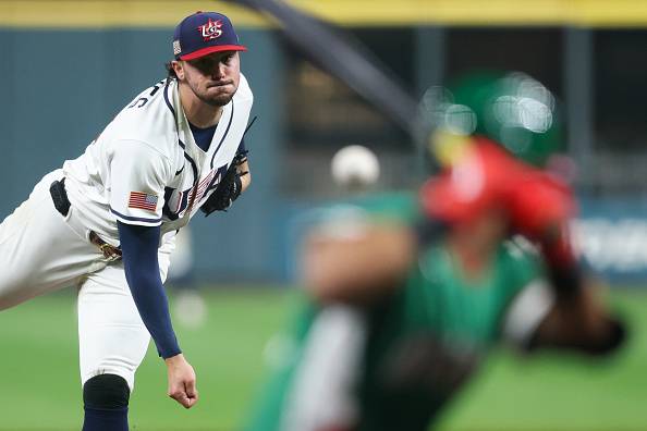 WBC 미국 대표팀 폴 스킨스가 10일 멕시코와의 조별리그 경기에서 선발 등판해 투구하고 있다. 게티이미지