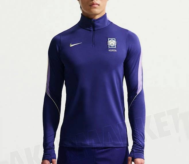 2026 북중미 월드컵에서 한국 축구대표팀이 착용할 것으로 예상되는 새 트레이닝킷. /사진=푸티 헤드라인스 갈무리