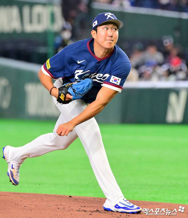 지난 9일 호주와의 2026 WBC 조별리그 C조 4차전에서 선발등판, 1회말을 마친 뒤 팔꿈치 통증을 호소했던 좌완 손주영. 10일 귀국 후 정밀 검진을 진행할 예정이다. 사진 엑스포츠뉴스 DB