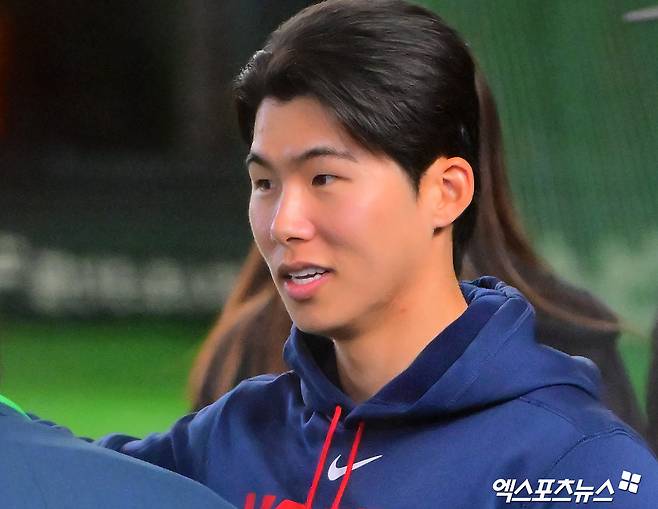 2026 월드베이스볼클래식(WBC)에 출전 중인 김혜성이 왼손 부상 여파로 지난 9일 호주와의 조별리그 최종전에 결정했다. 사진 엑스포츠뉴스 DB