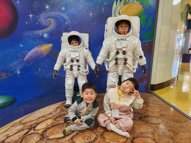 ▲ 보은군 판동초등학교병설유치원은 11일 충북유아교육진흥원을 찾아 행복키움 체험을 진행했다. /충북도교육청 제공