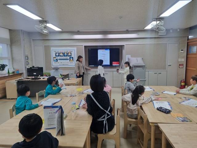 대구의 한 초등학교에서 돌봄학교 프로그램이 운영되고 있다. 대구시교육청 제공
