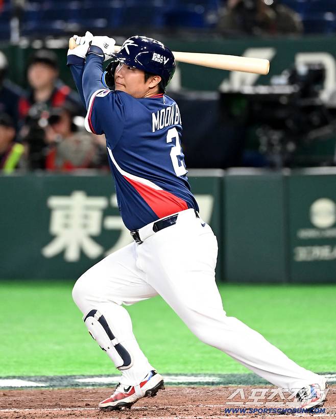 9일 일본 도쿄돔에서 열린 WBC(월드베이스볼클래식) 한국과 호주의 경기, 5회초 2사 2루 문보경이 1타점 적시타를 치고 있다. 도쿄(일본)=허상욱 기자wook@sportschosun.com/2026.03.09/