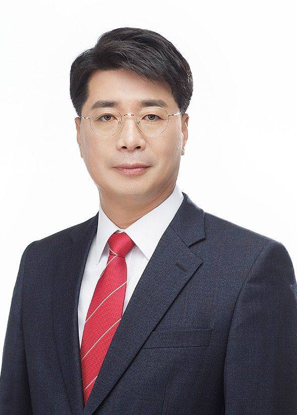 진주시의회, 최신용의원 사진