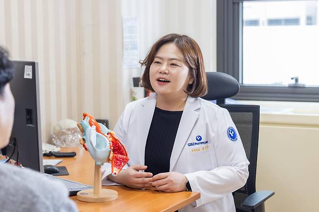 권희진 충남대학교병원 심장내과 교수는 “서맥성 부정맥 환자는 심박동기 삽입이라는 안전하고 효과적인 치료를 통해 충분히 안정적인 일상을 유지할 수 있다”며 평소 심장 상태를 확인하고 적절한 치료를 받을 것을 당부했다. 충남대학교병원 제공