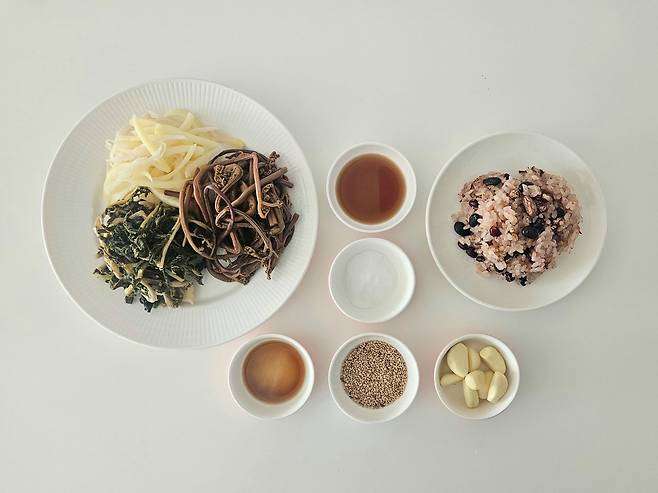 오곡나물김밥의 재료. 사진 신혜원