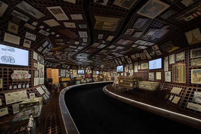 루이비통 비저너리 저니 서울, ORIGINS ROOM(사진=JW 메리어트 동대문)