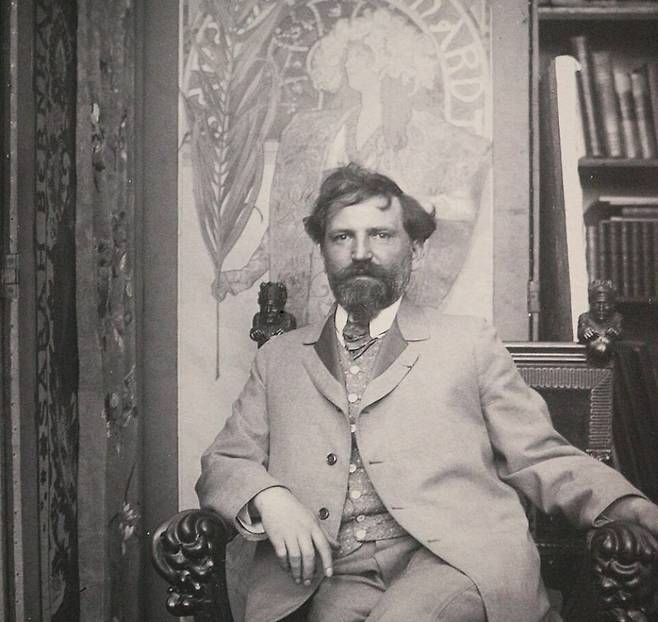 알폰스 무하 / 사진출처. 위키피디아