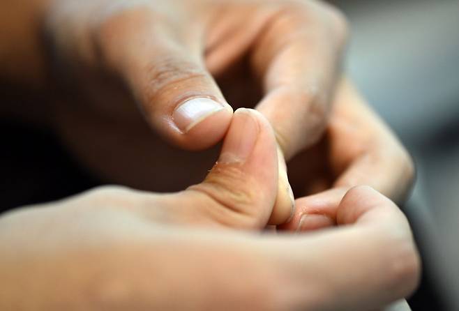 탈북민 김금성(22)씨가 11일 서울 모처에서 국민일보와 인터뷰하고 있다. 최현규 기자