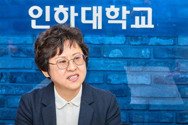 이돈희 인하대 경영학과 교수가 연구 성과를 소개하고 있다. 이인엽기자