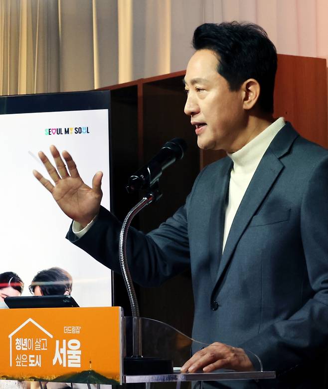 오세훈 서울시장이 지난 10일 오후 서울시청 지하1층 서울 갤러리에서 열린 청년 주거 상담 페어에 참석해 청년 주거 안정 대책을 발표하고 있다. /사진=뉴시스