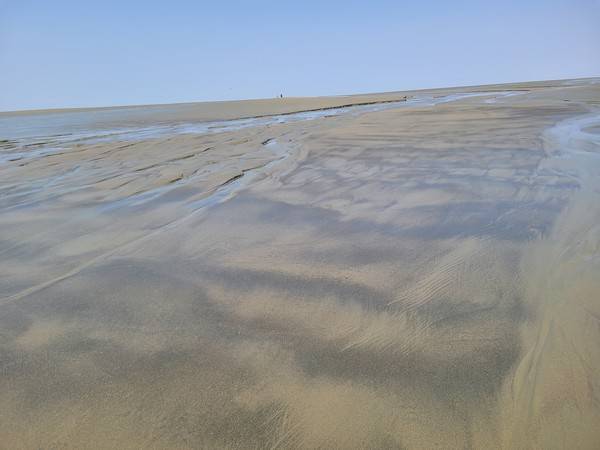 &nbsp;썰물때 강화 주변 바다 모래가 쌓여있는 모습