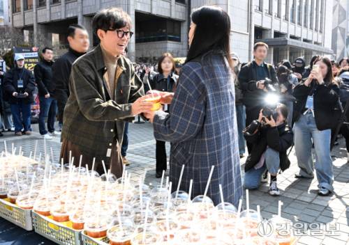 장항준 감독이 12일 서울 중구 서울마당에서 열린 영화
