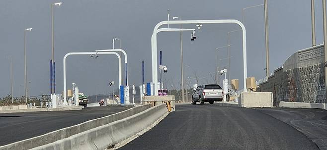 ▲ 공사 가 한창 진행 중인 '서영천 하이패스IC' 입구. 권오석 기자