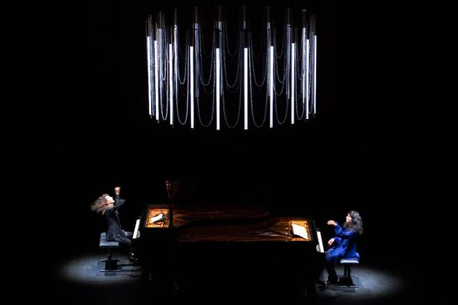 카티아마리엘 라베크 자매의 공연 장면 (사진=LG아트센터)