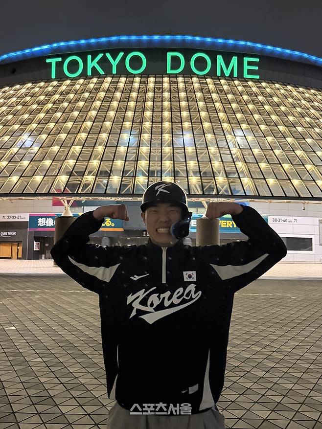 육튜브가 안현민 포즈를 따라하고 있다. 도쿄 | 박연준 기자 duswns0628@sportsseoul.com