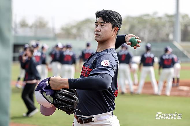 롯데 윤성빈이 일본 미야자키 스프링캠프에서 훈련을 소화하고 있다. 사진 | 롯데 자이언츠